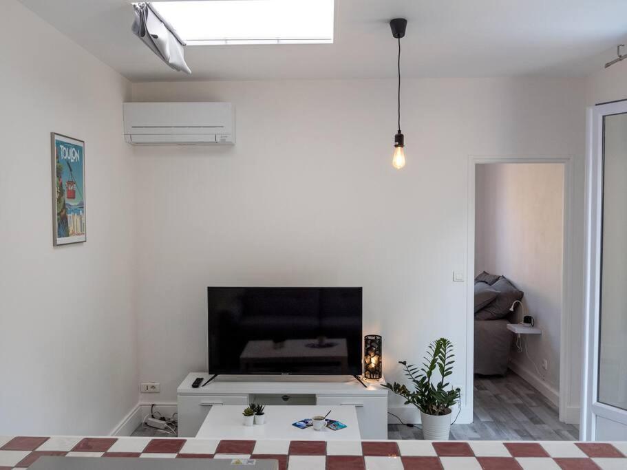 Logement Le Serein ตูลง ภายนอก รูปภาพ