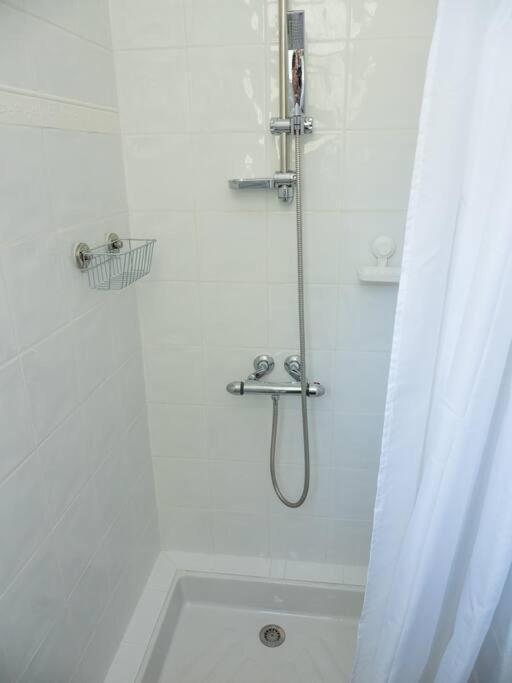 Logement Le Serein ตูลง ภายนอก รูปภาพ